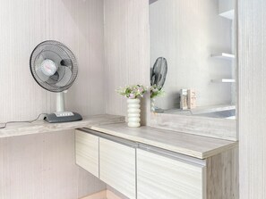 Standard Apartment - 2Br Apartment At Springlake Summarecon Bekasi (Bekasi)