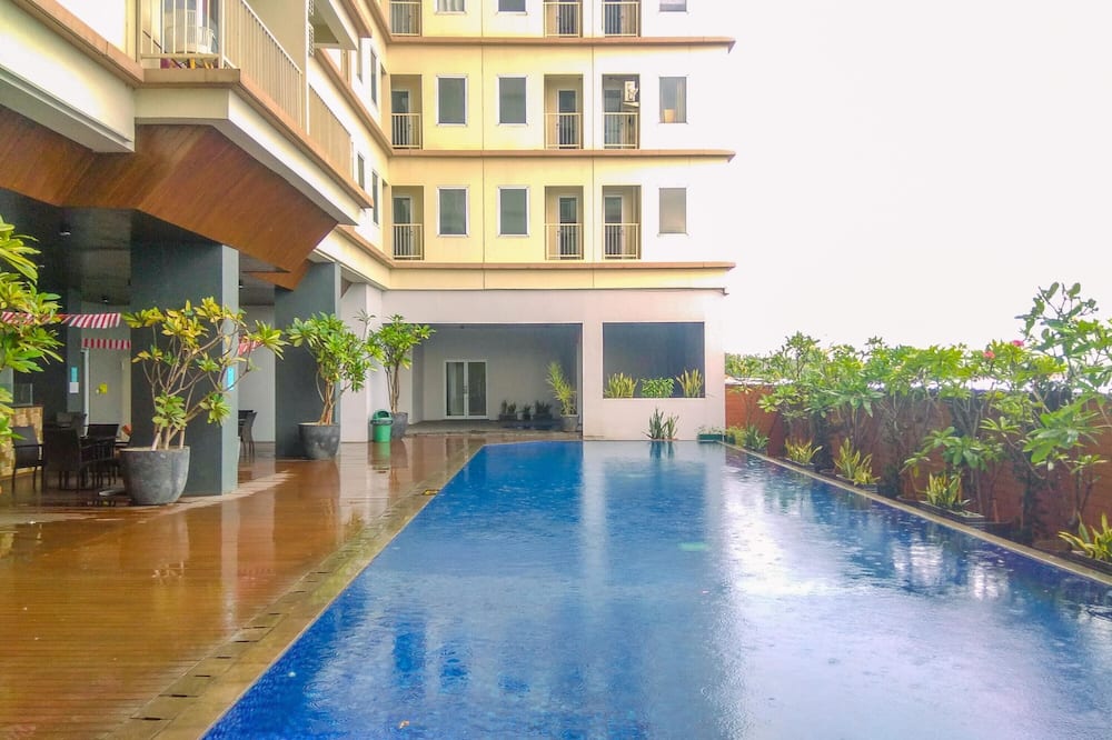 Comfortable And Pleasant Studio At Apartment Tamansari Mahogany Karawang
