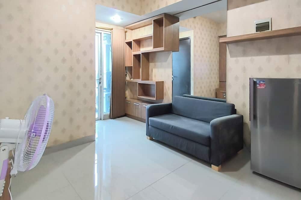 Cozy And Minimalist Space 2Br At Tamansari Papilio Apartment