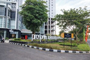 Exterior - Wood Accents Studio At Tamansari Prospero Sidoarjo Apartment (Sidoarjo)