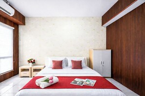 Standard Studio - Wood Accents Studio At Tamansari Prospero Sidoarjo Apartment (Sidoarjo)