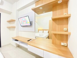 Standard Studio | Free WiFi, bed sheets