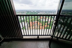 Studio Standar | Pemandangan balkon