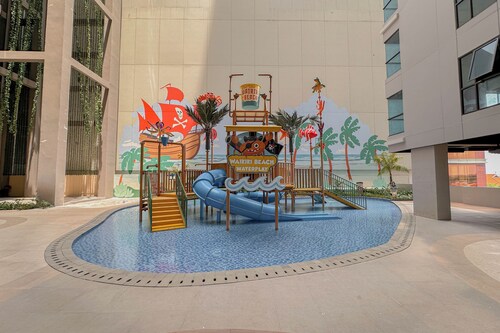 Good And Restful Studio With City View At Trans Icon Surabaya Apartment