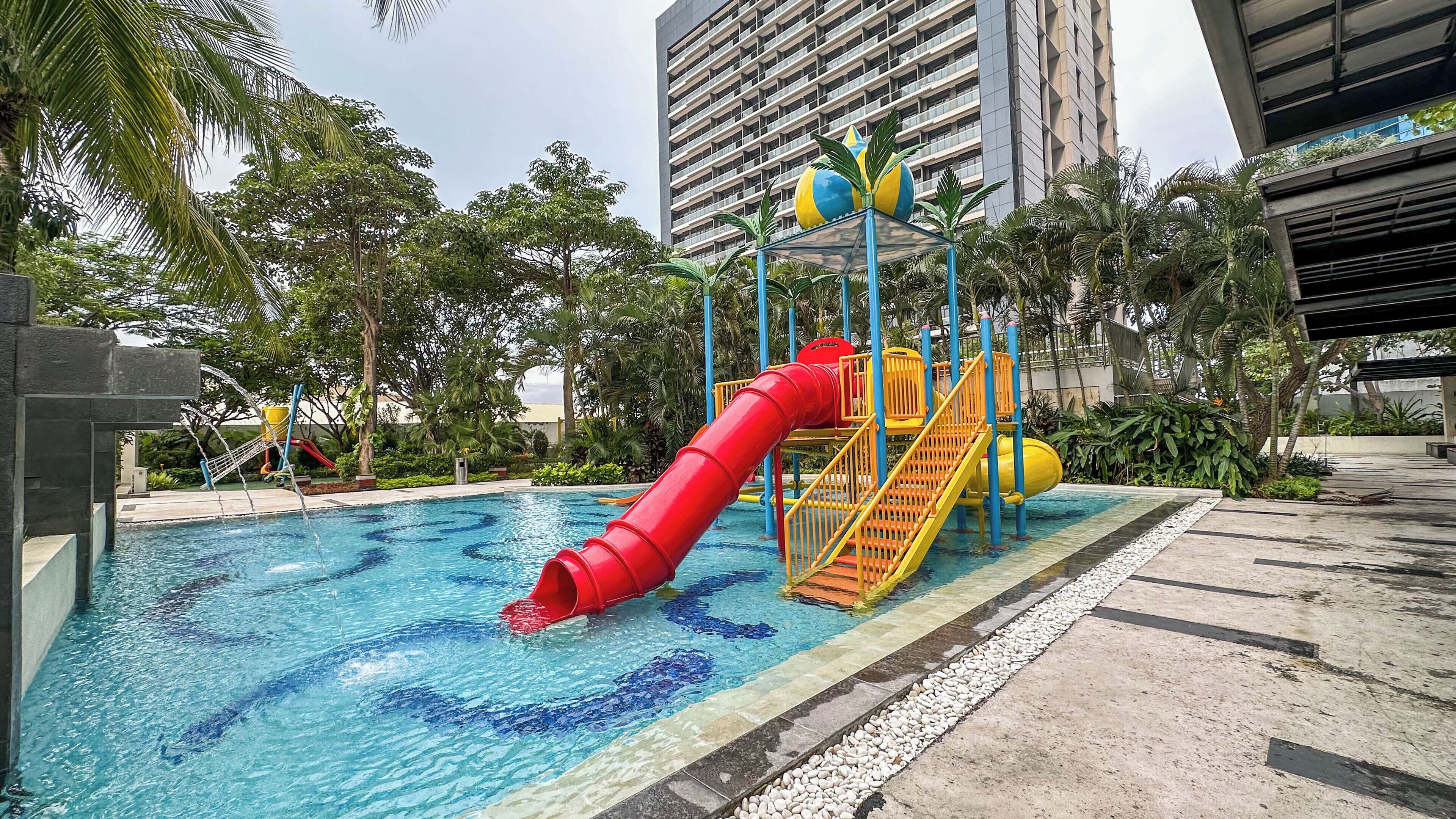 Kolam renang outdoor
