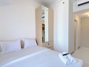 Standard Studio - Comfy And Good Deal Studio Tokyo Riverside Pik 2 Apartment (Teluknaga)