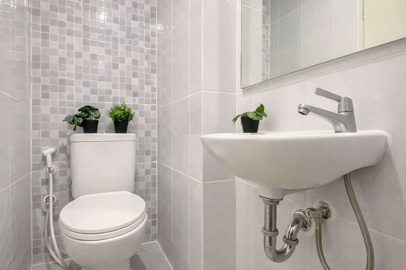 Standard Studio Suite | Bathroom