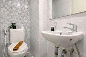 Interior - Neat Studio For 2 Pax At Tokyo Riverside Pik 2 Apartment (Teluknaga)