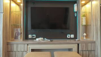 Standard Studio | Living area