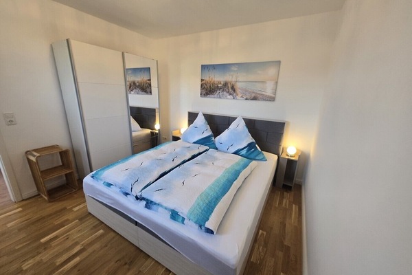 Schlafzimmer mit Doppelbett