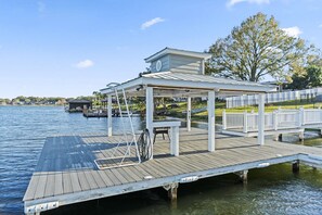 Terrace/patio - Costa 3-4BD LakeFront Residence - Peace - Views (Auburndale)