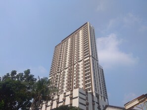 Exterior - Urban Chic Studio At Vasaka Solterra Apartment (Jakarta)