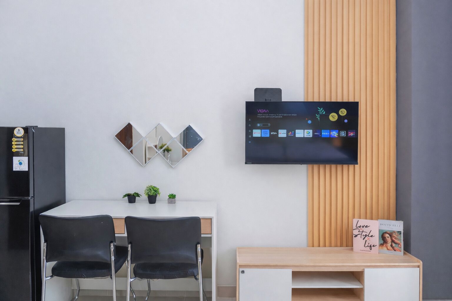 Standard Studio | Living area