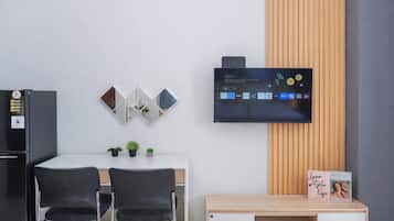 Standard Studio | Living area