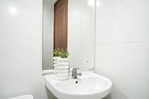 Apartemen Standar | Kamar mandi