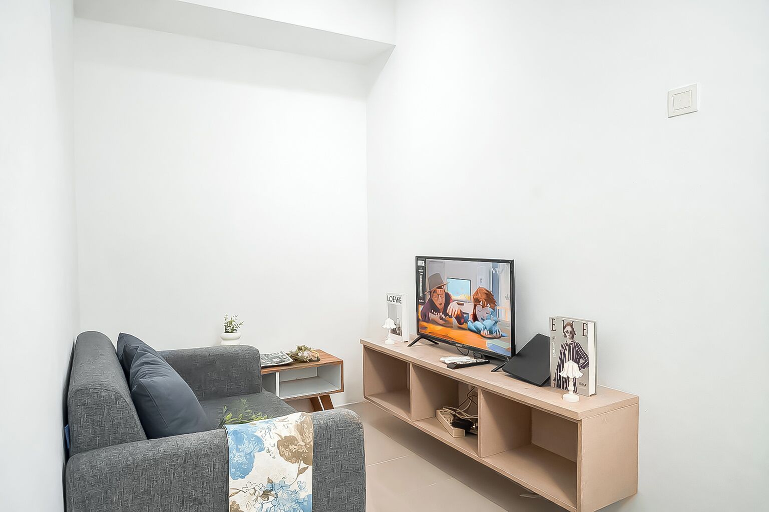 Standard Apartment | Living area