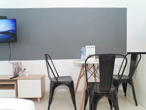 Studio Standar | Ruang makan