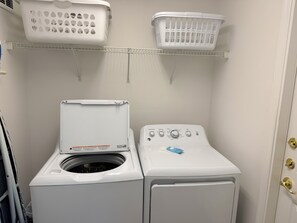 Interior - Tremendous 4 bed. -King Triton’s Castle.  Free Snacks. Pool Spa. 4mi Disney (Kissimmee)