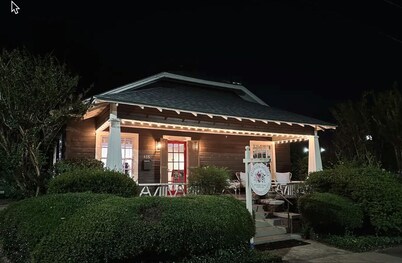 Laurel’s Historic Downtown 1930s Cottage