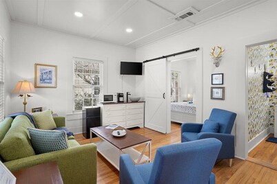 Laurel’s Historic Downtown 1930s Cottage