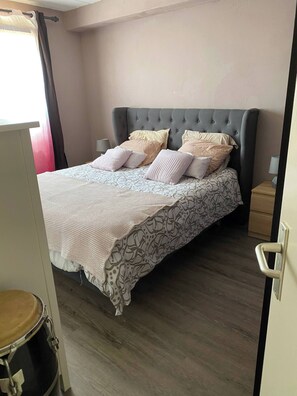 Room - Vrbo Property (Lombez)