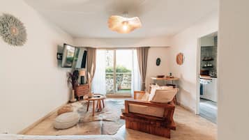 1 habitación, wifi y ropa de cama