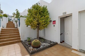 Exterior detail - Vacation Apartment 'Vista Golf' with Sea View, Shared Pool and Wi-Fi (Mogán)