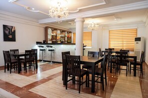 Dining - ADONAI HOTEL & APARTMENTS (SPINTEX)