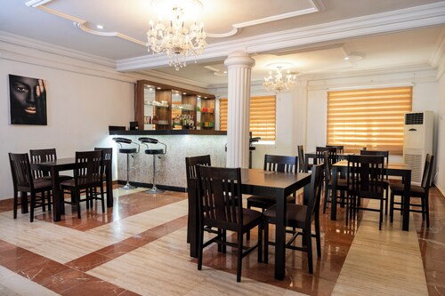 ADONAI HOTEL & APARTMENTS