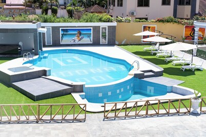 ADONAI HOTEL & APARTMENTS