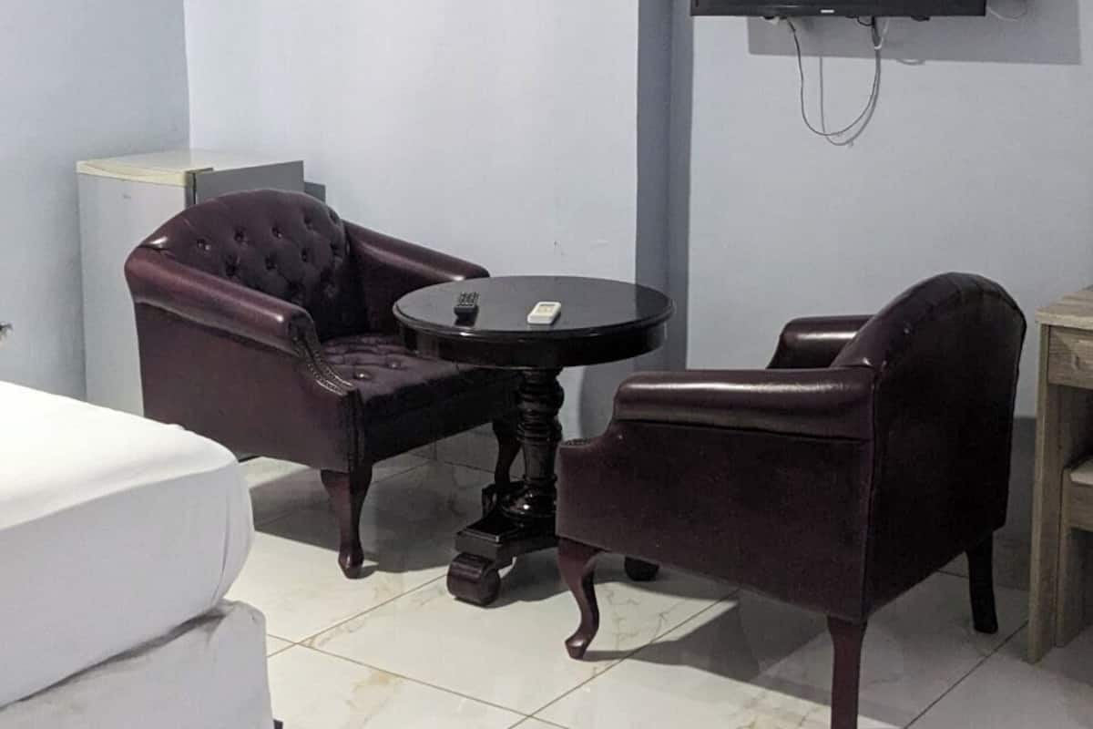 Deluxe Room, Ensuite | Premium bedding, desk, laptop workspace, blackout drapes