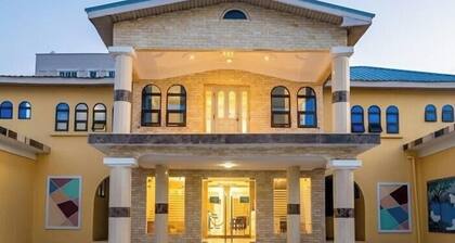 ADONAI HOTEL & APARTMENTS