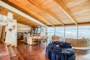 Interior - The Sandcastle at Haystack Rock - Oceanfront Gem (Cloverdale)