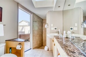 Bathroom - Oceanfront Oasis- Custom Gem w/ Unobstructed Haystack Rock View (Cloverdale)