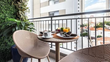 Comfort Apartment, Kitchen, City View | Outdoor dining