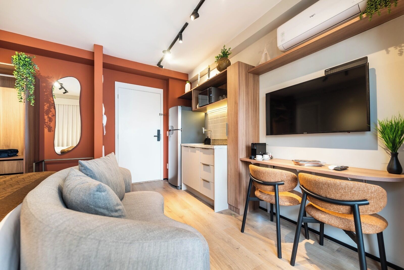 Apartamento conforto, cozinha, vista para a cidade | Área de estar