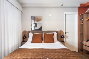 Apartamento conforto, cozinha, vista para a cidade | Espaço de trabalho para notebook, ferros/tábuas de passar roupa