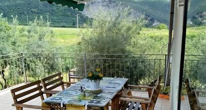 Apartment 'L'oasi Di Alice' with Mountain View, Wi-Fi and Air Conditioning