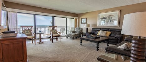 House, Multiple Beds, Balcony, Beach View (Errol By The Sea 301) | Living area