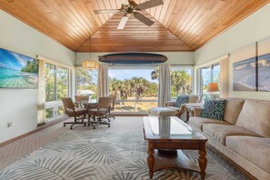 Living area - The Surf House (Fort Pierce)