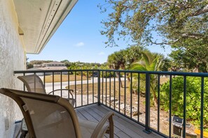 Property grounds - The Surf House (Fort Pierce)