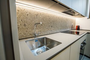 Apartment, Partial Lake View | Private kitchen | Fridge, stovetop, cookware/dishes/utensils - La Ca di Nosee (Nesso)