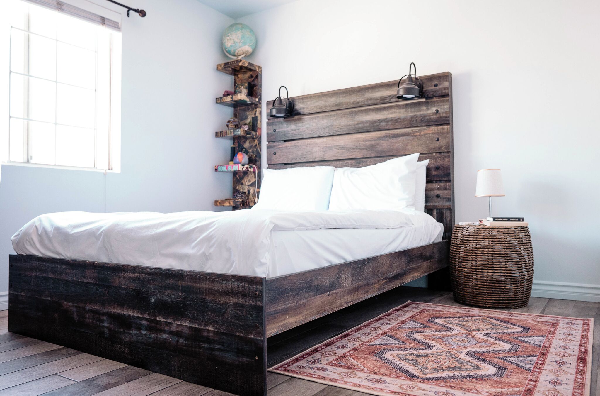 3 bedrooms, internet, bed sheets