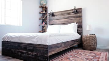 3 bedrooms, internet, bed sheets