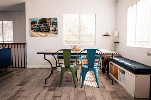 Interior - Family Friendly 3BR 2BA In The Middle of LA (Los Angeles)