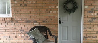 Cozy 1-bedroom Studio in enchanting Peachtree City with AC