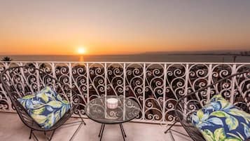 #1 Estudio Deluxe, balcón, vista al mar | Property grounds
