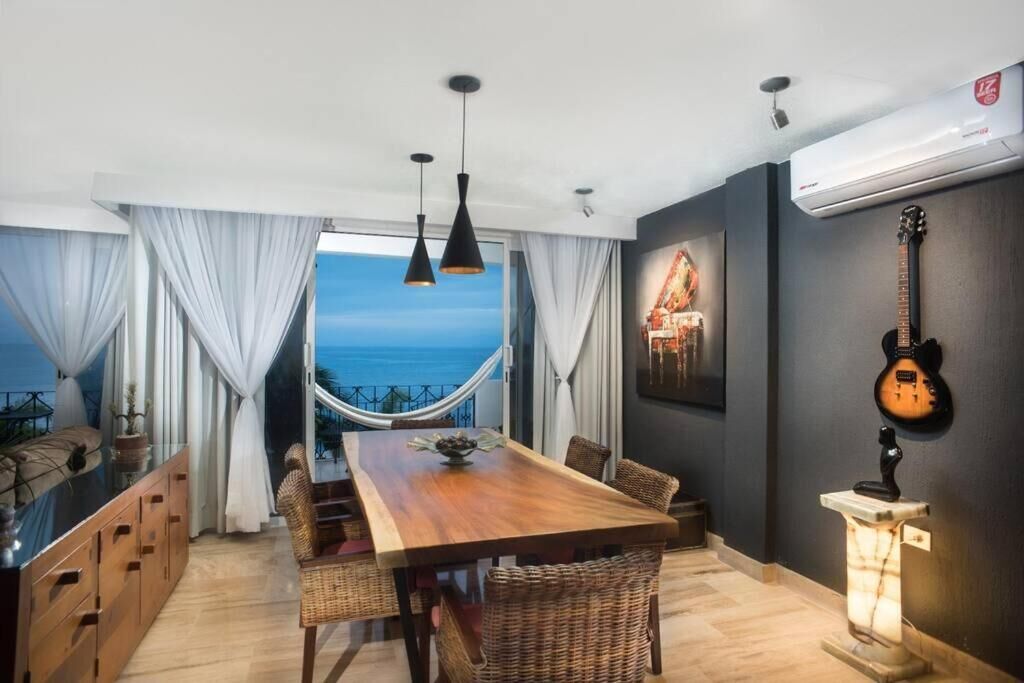 Superior Condo, Balcony, Ocean View | Dining