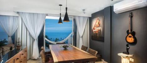 Superior Condo, Balcony, Ocean View | Dining