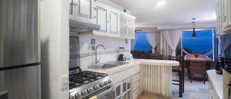 Condo Superior, ban công, quang cảnh biển | Bếp riêng